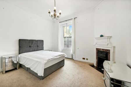 4 bedroom flat to rent - Photo 4