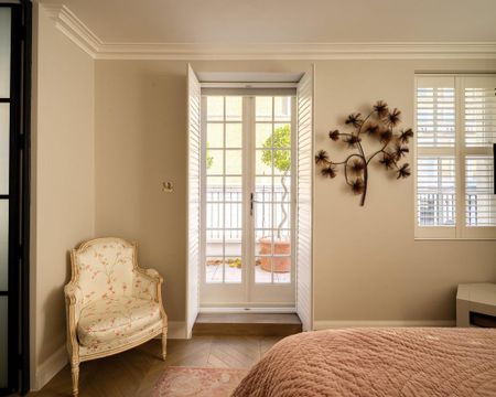 3 bedroom mews to rent - Photo 2