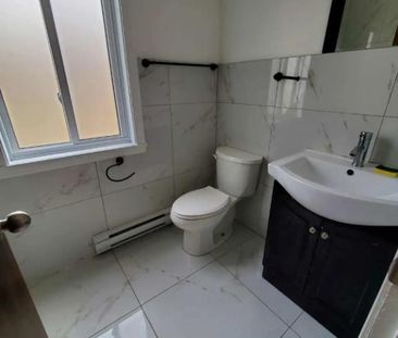 3 1/2 IMMEDIATE - RENOVE - VILLE ST LAURENT - PRES DU REM - Photo 3