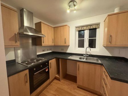 2 bedroom flat to rent - Photo 4
