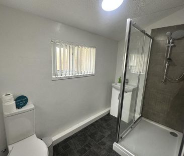 1 bedroom house of multiple occupation to rent - Photo 6