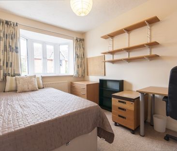 Demesne Furze, Headington - Photo 4