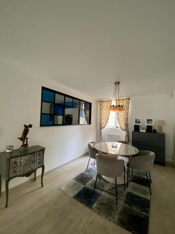 Location Appartement 3 pièces 121m² NIORT 79000 - Photo 3