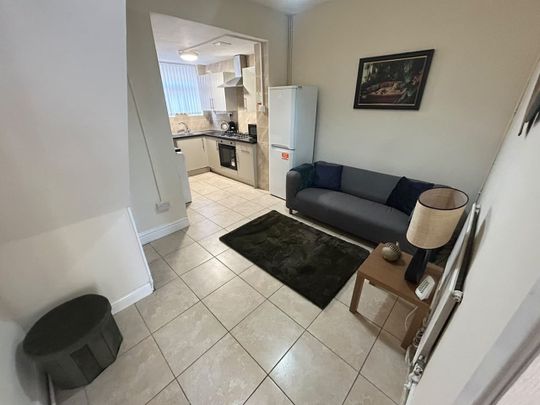Room in a Shared House, Teck Street, L7 - Photo 1
