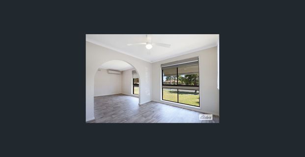 Four bedroom family living! - Photo 1