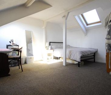 6 bedroom house to rent - Photo 2