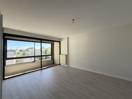 Location Appartement 2 pièces 46m² RODEZ 12000 - Photo 2