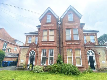 2 Bedroom Flat - Photo 4