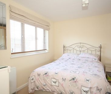 Coniston Way, Egham - Photo 3