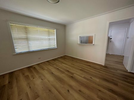 Spacious 2-Bedroom Unit in West Tamworth - Photo 2