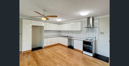 GRANNY FLAT WITH AMAZING VIEWS - Photo 4