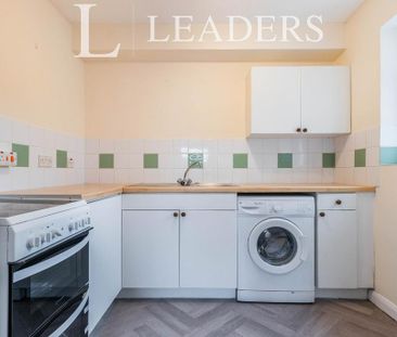 1 bedroom flat to rent - Photo 6