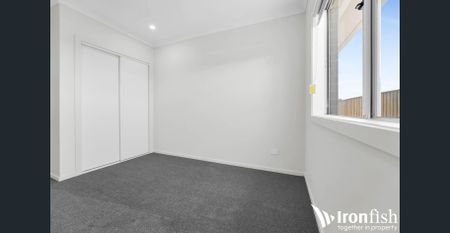 Brand-New 4-Bedroom Family Home in Crestmead - Photo 2