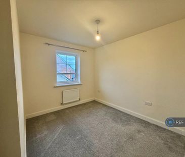 3 bedroom end of terrace house to rent - Photo 2