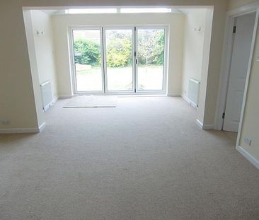 Seafield Road Rustington West Sussex - Photo 3