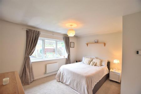 2 bedroom semi-detached house to rent - Photo 4