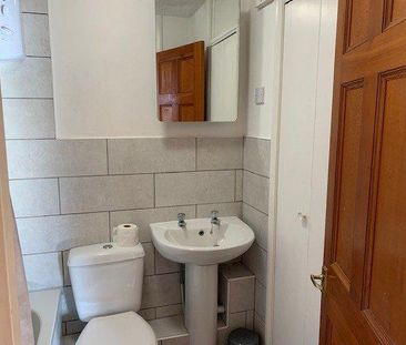 Studio to rent - Photo 6