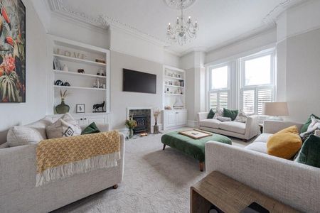 5 bedroom villa to rent - Photo 3