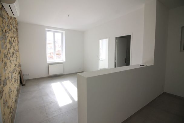 Location Appartement 2 pièces 41m² NIMES 30000 - Photo 1