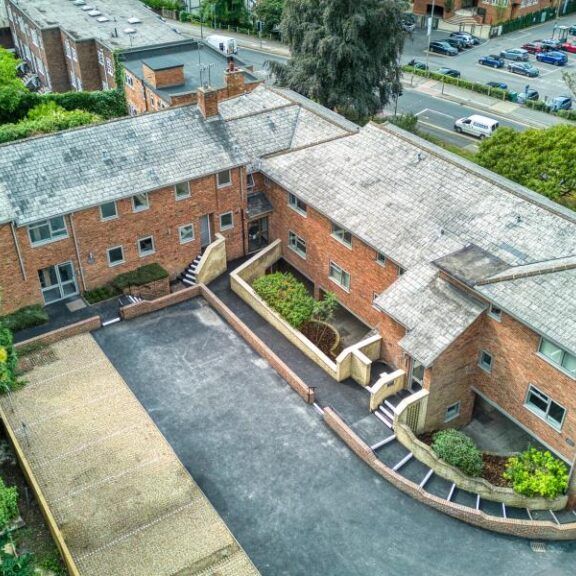 Racks Court, Guildford, GU1 - Photo 1