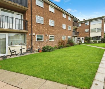 Flat to rent on - Photo 5