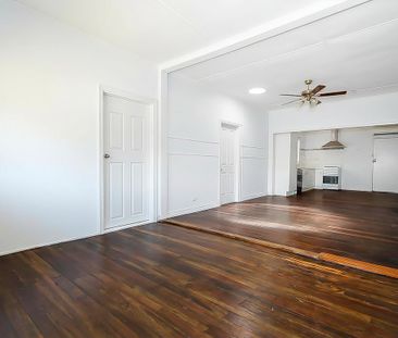 Family Home with Air Conditioning and Large Yard! - Photo 2