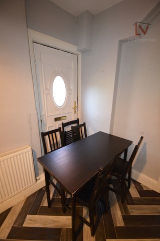 Becketts Park Crescent - Photo 4