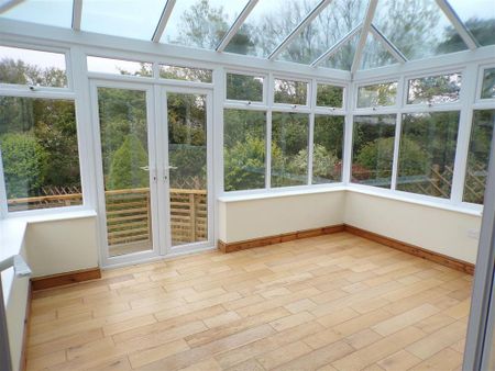 3 bedroom detached house to rent - Photo 2