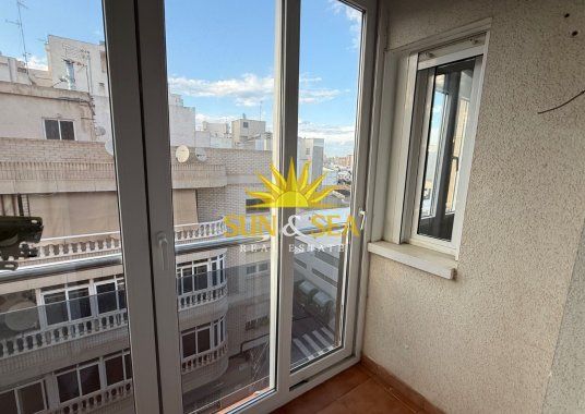 2-BEDROOM APARTMENT FOR RENT IN TORREVIEJA - ALICANTE