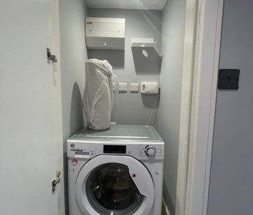 1 Bed Flat, Lonpro Court, SW19 - Photo 5