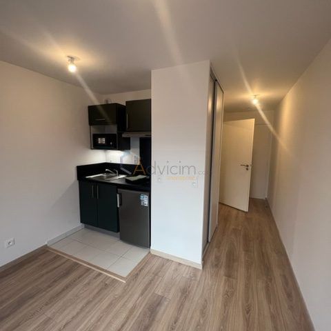 F 1 NEUF TOURS DE 19.90 m² - Photo 1