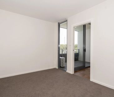One Bedroom Apartment - Photo 2