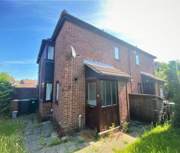 Berkeley Close, Abbots Langley, Hertfordshire - Photo 1