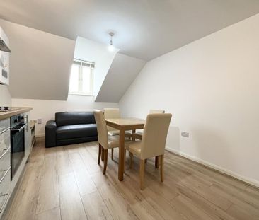 1 bedroom in a house share to rent - Photo 4