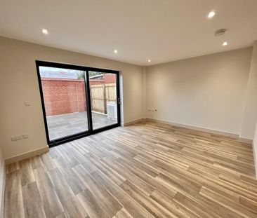 3 bedroom terraced house to rent - Photo 2