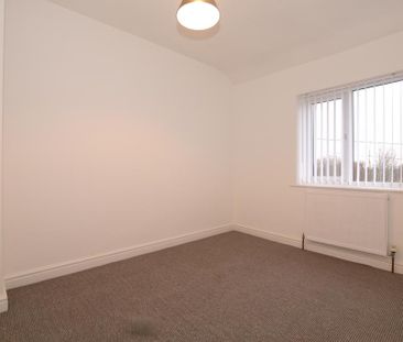 2 bedroom semi-detached house to rent - Photo 2