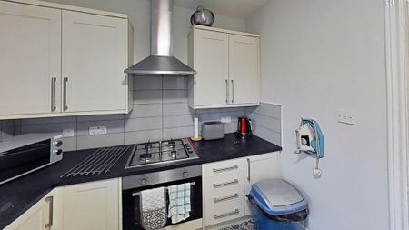 2 bedroom flat to rent - Photo 5