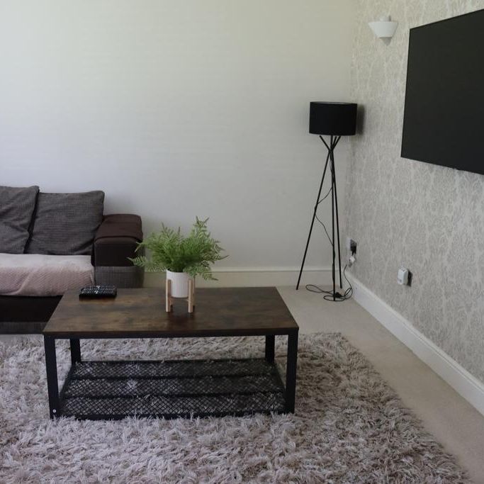 2 bedroom end of terrace house to rent - Photo 1