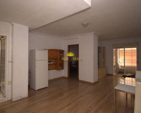 SPACIOUS GROUND FLOOR APARTMENT, 3 BEDROOMS IN TORREVIEJA - ALICANTE - Photo 2