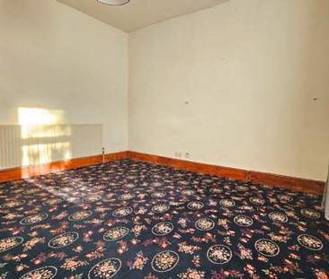 3 bedroom property to rent in Ilford - Photo 2