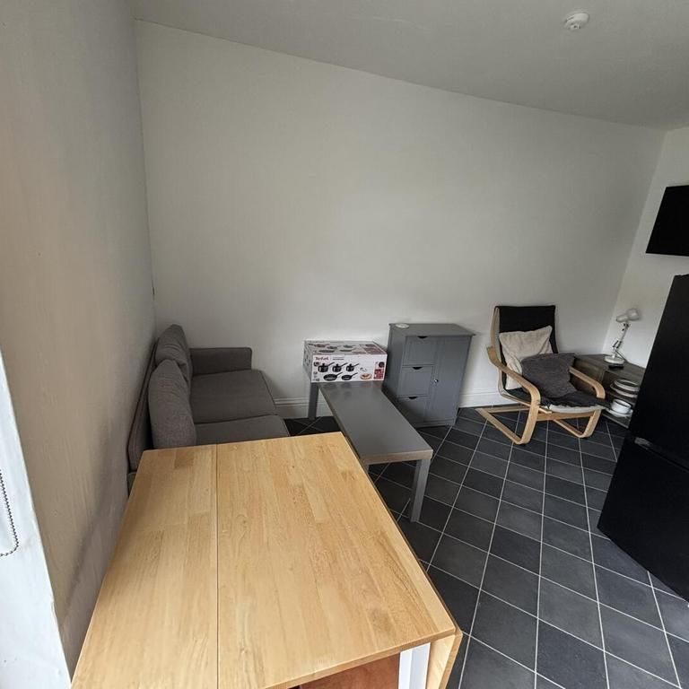 3 bedroom house share to rent - Photo 1