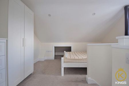 5 bedroom end of terrace house to rent - Photo 2