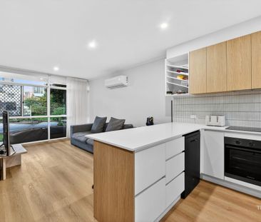Waterfront Townhouse with Broadbeach Skyline Views - Photo 4