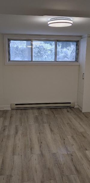 3 ½ À LOUER – FRAÎCHEMENT RÉNOVÉ - Photo 1