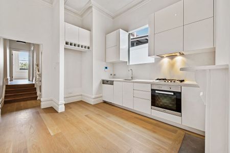 Good as New with Period Charm - Photo 3