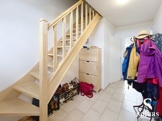 Landelijk gelegen halfopen bebouwing met drie slaapkamers - Photo 1