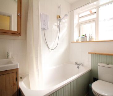 3 bedroom terraced house to rent - Photo 6