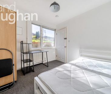 6 bedroom semi-detached house to rent - Photo 4