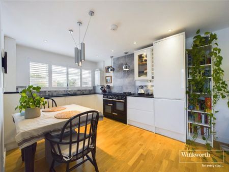 2 bedroom maisonette to rent - Photo 5