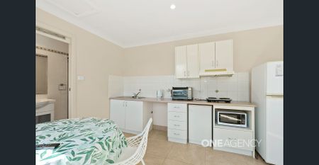 NEAT AND EASY-CARE HOME CLOSE TO PLANTATION POINT - Photo 2